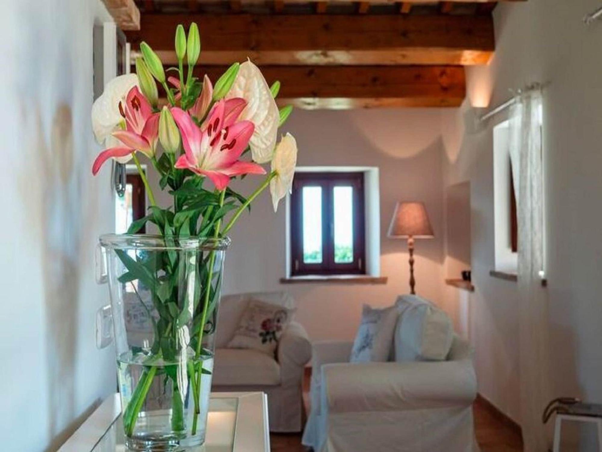 Stunning Apartment In Mombaroccio Near Metauro River Dış mekan fotoğraf